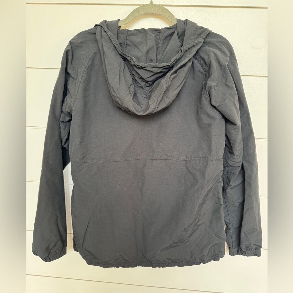 L.L.Bean Women’s Mountain Classic Anorak
Size XSPetite - Picture 3 of 8